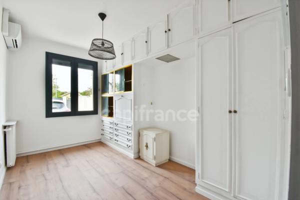 À vendre à Sainte-Geneviève-des-Bois (91), Belle maison familiale de 123 m², 5 chambres, véranda, garage, sans travaux et parfaitement situé.