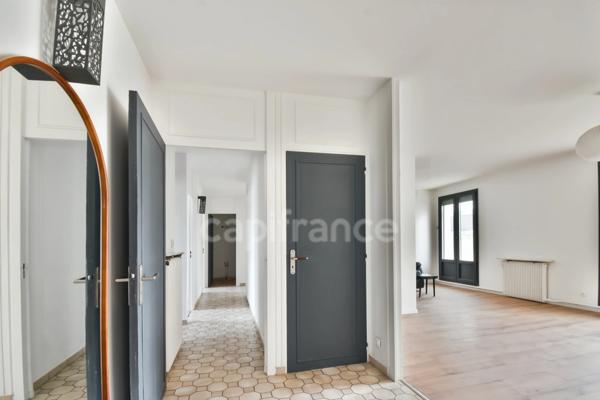 À vendre à Sainte-Geneviève-des-Bois (91), Belle maison familiale de 123 m², 5 chambres, véranda, garage, sans travaux et parfaitement situé.