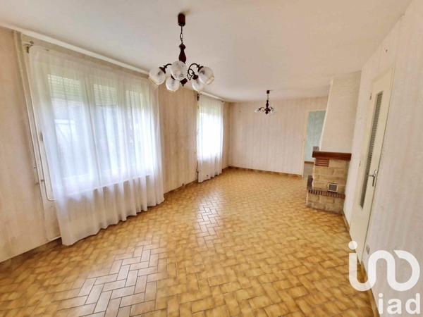 Maison traditionnelle 5 pièces de 80 m² à Saint-Benoît-sur-Loire (45730)