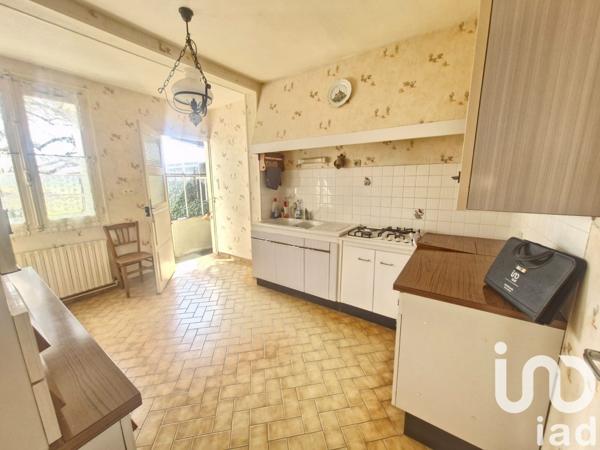 Maison traditionnelle 5 pièces de 80 m² à Saint-Benoît-sur-Loire (45730)