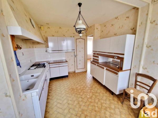 Maison traditionnelle 5 pièces de 80 m² à Saint-Benoît-sur-Loire (45730)