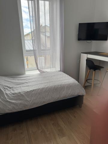 CENTRE VILLE STUDIO MEUBLE AVEC chauffage eau et wifi compris , Brest