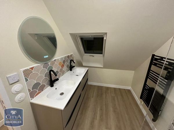 Appartement à louer 4 pièces 70.56m²