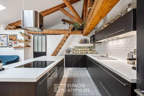 Chatoyant T3 dans ancienne dépendance d’une maison de maître