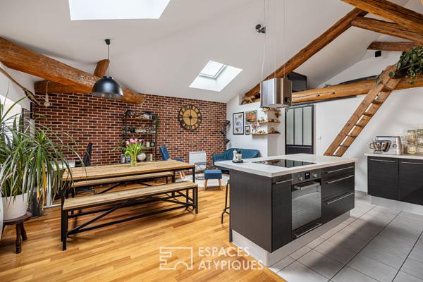 Chatoyant T3 dans ancienne dépendance d’une maison de maître