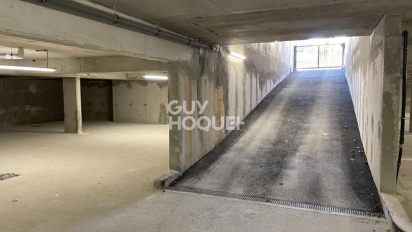 PLACE DE PARKING PMR : SAVIGNY-SUR-ORGE