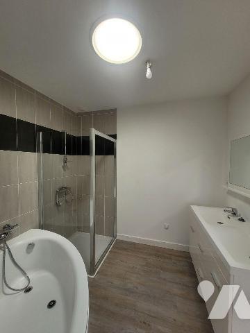 Maison à vendre à Pleurtuit (35730) en Ille-et-Vilaine (35)

À Pleurtuit, maison de plain pie...