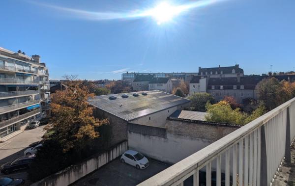 Vente Studio Rénové en 2018 et Proche de Carnot rénové(e) Dijon   