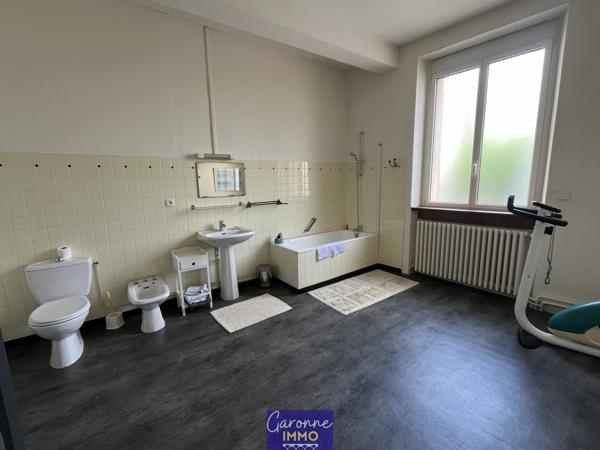 Maison 7 pièce(s) 5 chambre(s) 240 m²