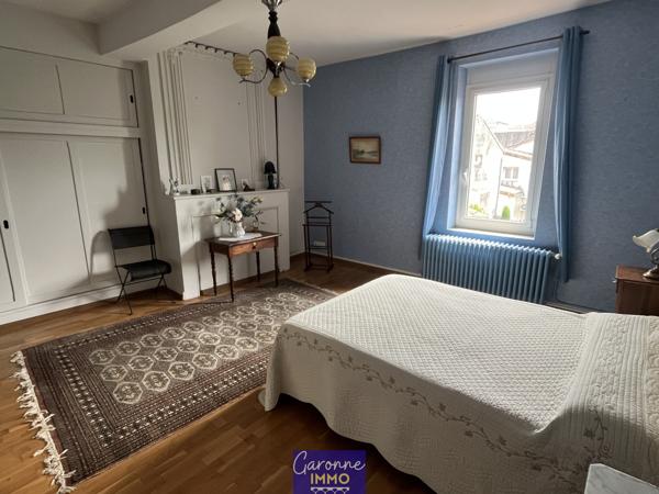 Maison 7 pièce(s) 5 chambre(s) 240 m²
