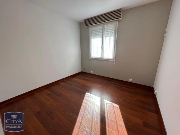 Appartement à louer 4 pièces 77.45m²