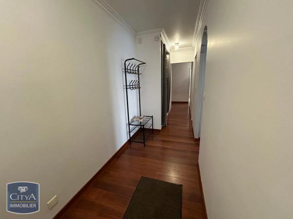 Appartement à louer 4 pièces 77.45m²