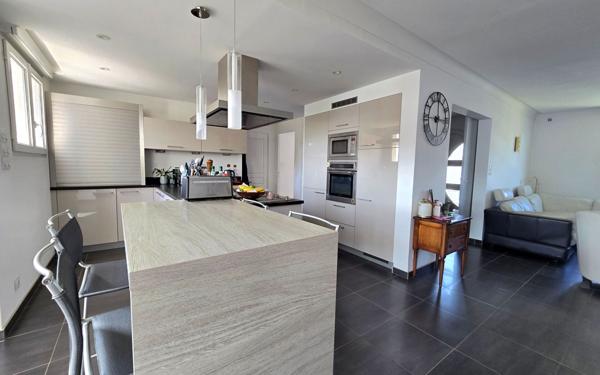 Maison à vendre    5 pièces •  Guipavas