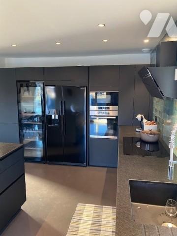 Maison lumineuse de plain pied de 128m² avec combles aménageables, jardin de 856m²  à CUCQ