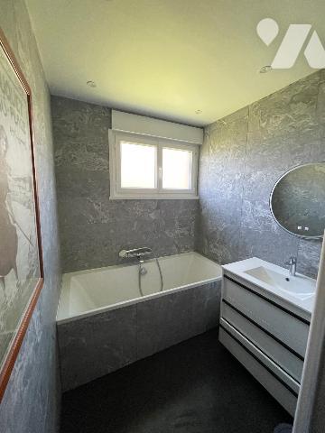 Maison lumineuse de plain pied de 128m² avec combles aménageables, jardin de 856m²  à CUCQ