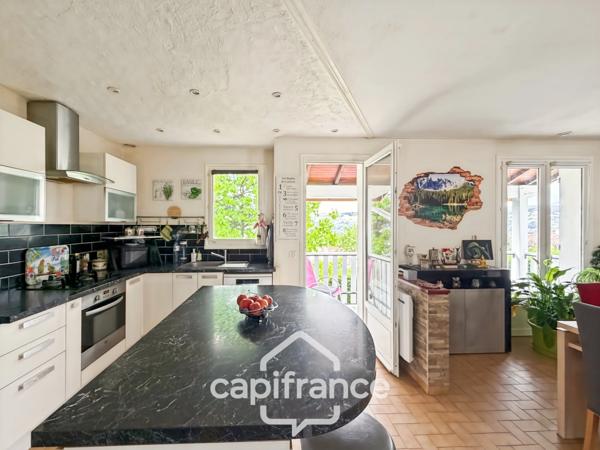 Maison à vendre Sur les hauteurs de Givors avec une Vue panoramique sur le Rhône