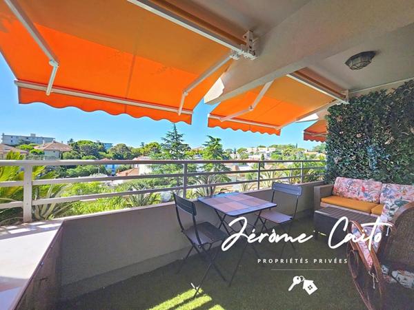 Appartement Nimes 1 pièce(s) 23m2 - Terrasse - Cave
