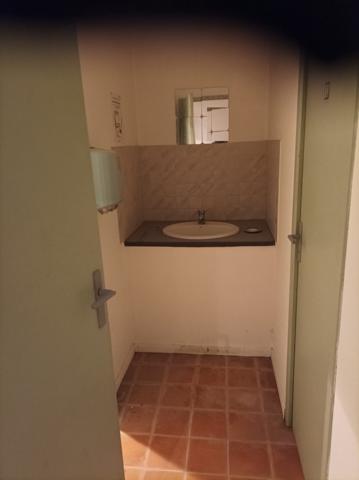Opportunité d'Investissement Exceptionnelle à Nantes - Quartier Salorges-Sainte-Anne pour cet immeuble complet constitué de 7 lots à usage mixte