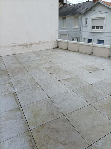Opportunité d'Investissement Exceptionnelle à Nantes - Quartier Salorges-Sainte-Anne pour cet immeuble complet constitué de 7 lots à usage mixte