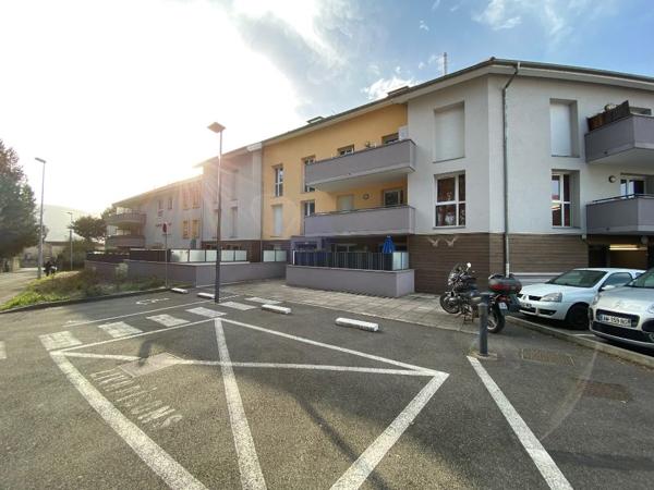APPARTEMENT RIVES - 3 pièces - 66.5 m²