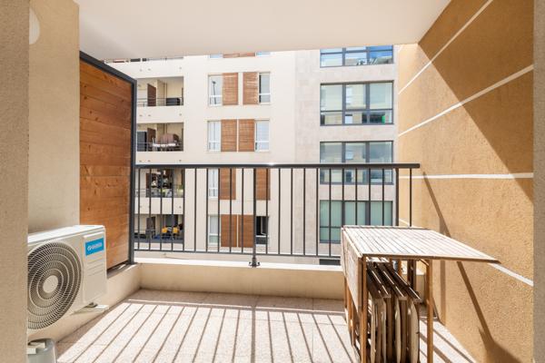 Appartement T2 avec balcon, parking et DPE A – 41 m² – Marseille 10ème