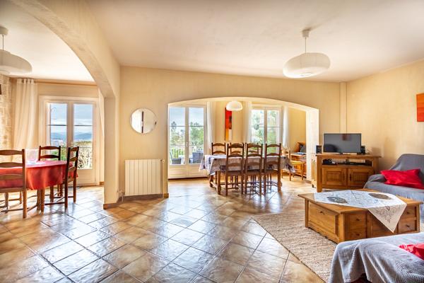 Maison sur 2 niveaux avec vue imprenable