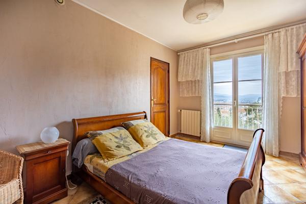 Maison sur 2 niveaux avec vue imprenable