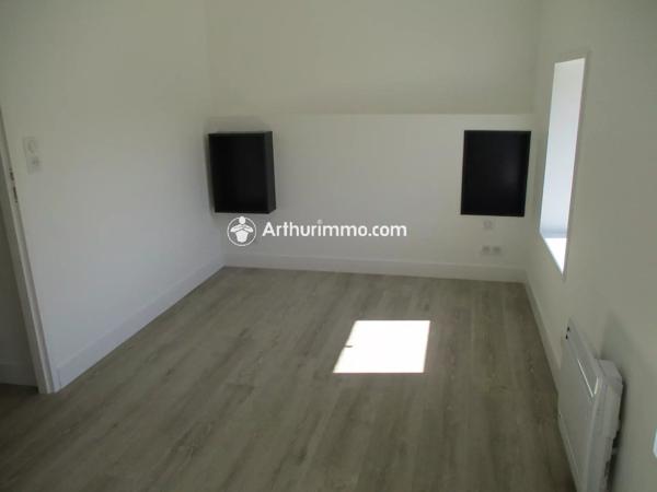Location                                                      Maison
                        
                     3 pièces                      45 m2                     à Asnières-la-Giraud
