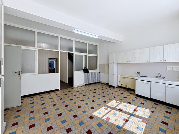 Maison
         6 pièces
        - 180 m² 119 900 € *