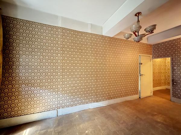 Maison
         6 pièces
        - 180 m² 119 900 € *