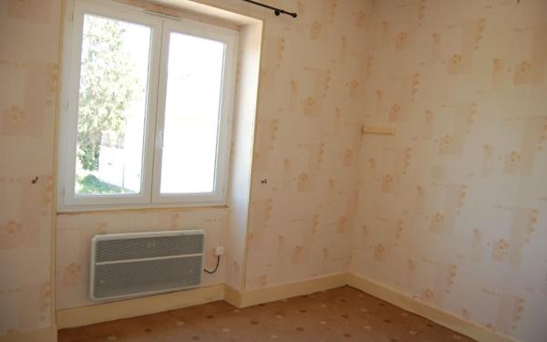 Appartement à louer    2 pièces •  Saint-Satur