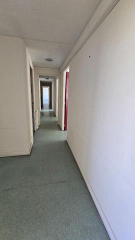 Bureaux  181 m2 HYPERCENTRE Poitiers avec 5  places de parking