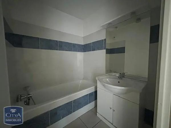 Appartement à louer 2 pièces 44.39m² Nîmes (30000)