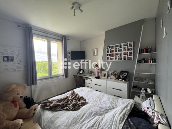 Maison
         6 pièces
        - 185 m² 338 000 € *