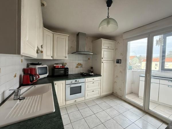 Issoire (63500) Issoire – T3 spacieux de 84 m² avec loggias, garage et cave, proche commerces