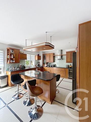 Maison à vendre  7 pièces - 250 m2 VILLECRESNES - 94