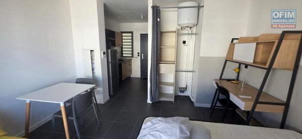 A louer studio neuf, MEUBLE ET EQUIPE, haut de gamme le Tampon centre ville