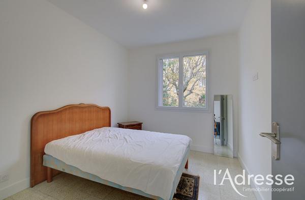 BASTIA, centre ville, Appartement 3 pièces meublé + GARAGE, secteur tribunal