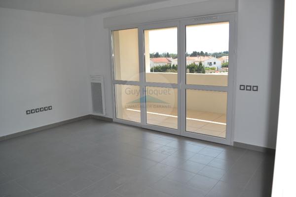 PEZILLA LA RIVIERE : appartement T3 66M2 Terrasse dernier étage en location