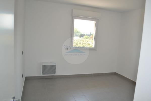 PEZILLA LA RIVIERE : appartement T3 66M2 Terrasse dernier étage en location