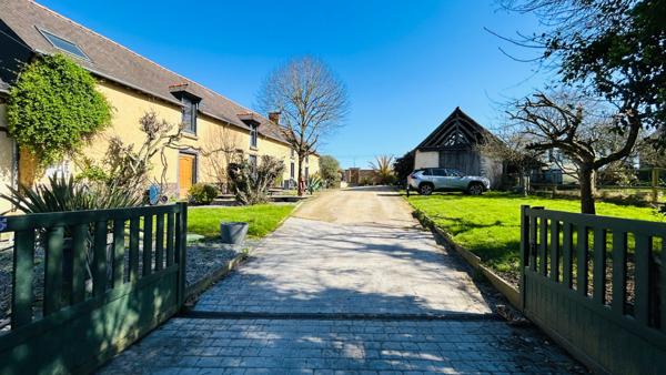 Maison en pierre de 6 pièces à vendre à Mordelles, exposée plein sud