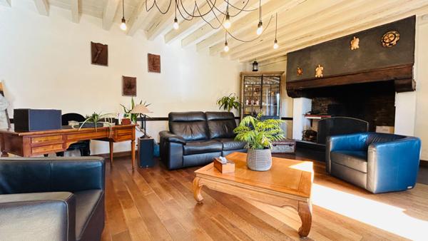 Maison en pierre de 6 pièces à vendre à Mordelles, exposée plein sud