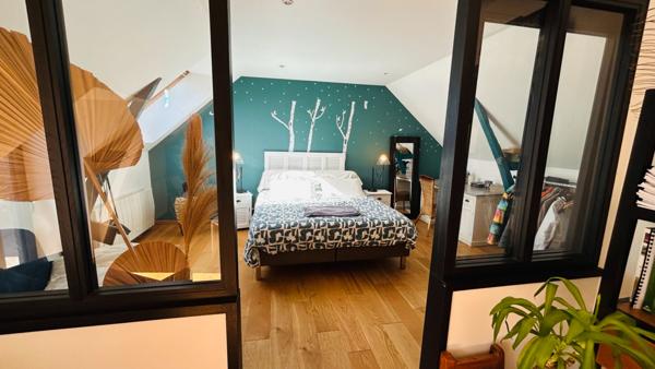 Maison en pierre de 6 pièces à vendre à Mordelles, exposée plein sud