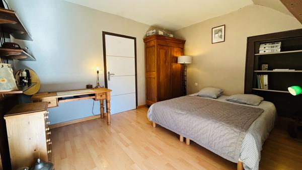 Maison en pierre de 6 pièces à vendre à Mordelles, exposée plein sud