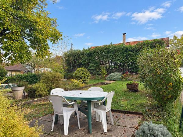 Appartement Montmorot 3 pièces / 2 chambres / 68.84 m² (80 m² au sol)