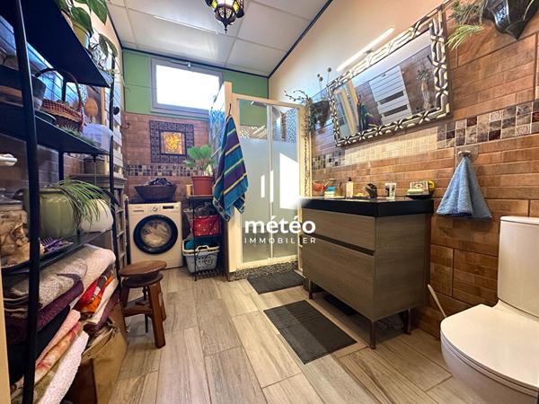 Local commercial avec habitation et stockage – Longeville sur Mer