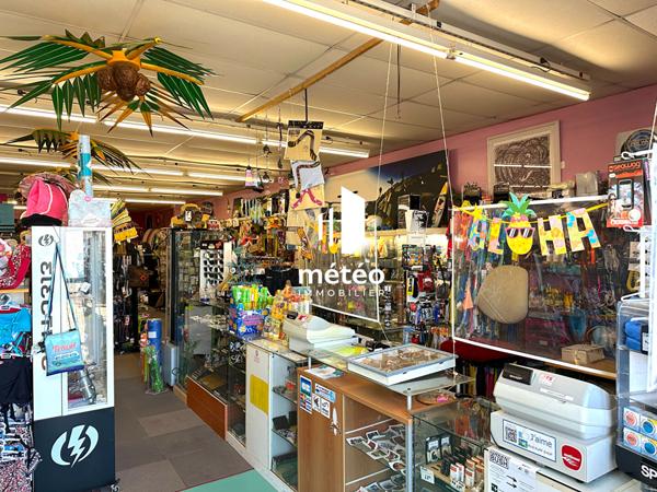 Local commercial avec habitation et stockage – Longeville sur Mer