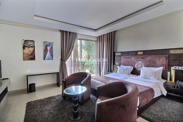 À vendre propriété sur la route de Ouarzazate à Marrakech