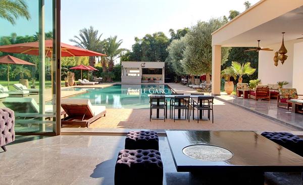 À vendre propriété sur la route de Ouarzazate à Marrakech