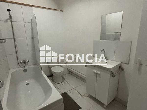 Location Maison 7 pièces 156.2 m² - 10 RUE DU CENTRE Durban Corbieres 11360